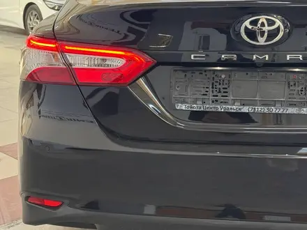 Toyota Camry 2018 года за 10 500 000 тг. в Шымкент – фото 6