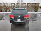 Volkswagen Touareg 2004 года за 5 500 000 тг. в Астана – фото 5