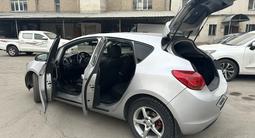 Opel Astra 2010 года за 2 700 000 тг. в Алматы – фото 2