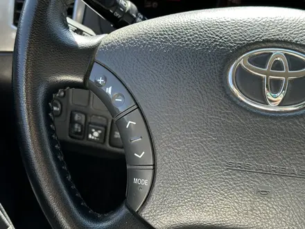 Toyota Avensis Verso 2004 года за 4 750 000 тг. в Атырау – фото 18