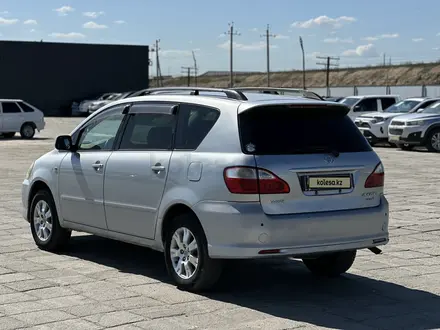 Toyota Avensis Verso 2004 года за 4 750 000 тг. в Атырау – фото 3