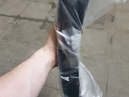 Батон. Фэндер. Накладка правый за 8 500 тг. в Петропавловск – фото 2
