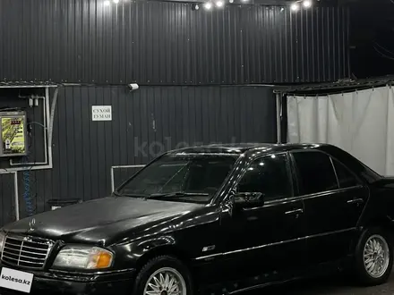 Mercedes-Benz C 200 1994 года за 1 500 000 тг. в Алматы – фото 2