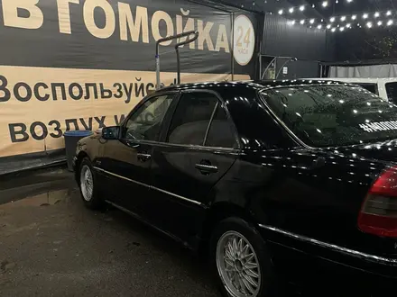 Mercedes-Benz C 200 1994 года за 1 500 000 тг. в Алматы – фото 5