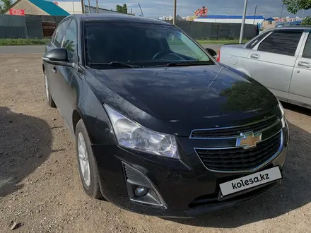 Chevrolet Cruze 2014 года за 5 400 000 тг. в Уральск – фото 2