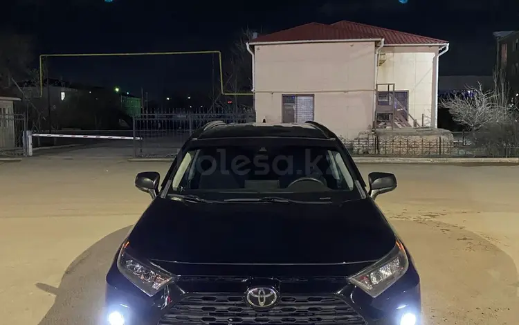Toyota RAV4 2021 года за 11 500 000 тг. в Актау
