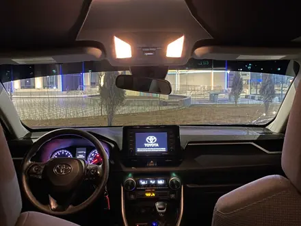 Toyota RAV4 2021 года за 11 500 000 тг. в Актау – фото 5