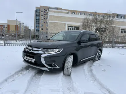 Mitsubishi Outlander 2015 года за 8 500 000 тг. в Астана – фото 11