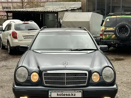 Mercedes-Benz E 240 1998 года за 3 500 000 тг. в Шымкент – фото 3