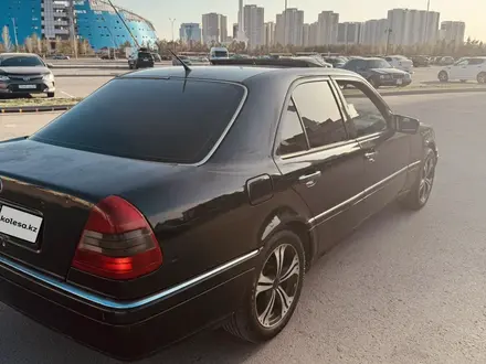 Mercedes-Benz C 180 1995 года за 1 800 000 тг. в Астана – фото 5