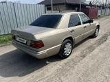 Mercedes-Benz E 260 1990 года за 1 150 000 тг. в Алматы – фото 2