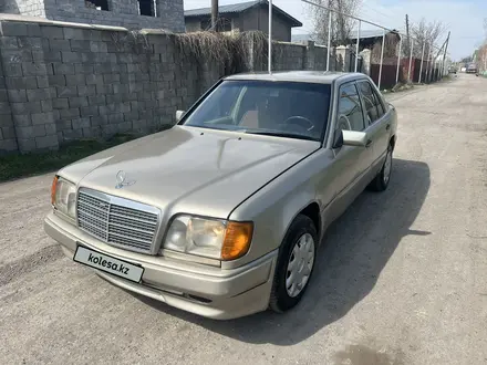 Mercedes-Benz E 260 1990 года за 1 150 000 тг. в Алматы – фото 6