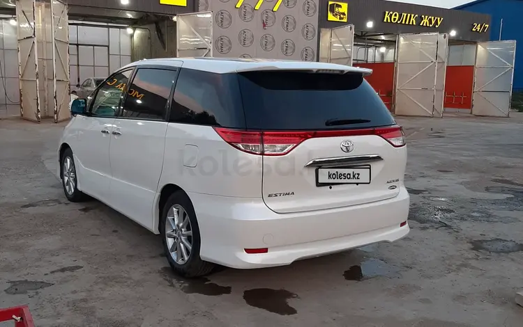 Toyota Estima 2009 годаfor5 500 000 тг. в Уральск