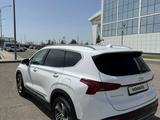 Hyundai Santa Fe 2021 года за 17 800 000 тг. в Караганда – фото 4