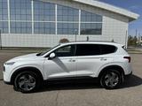 Hyundai Santa Fe 2021 года за 17 800 000 тг. в Караганда – фото 3