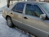 Mercedes-Benz E 200 1992 годаfor900 000 тг. в Щучинск – фото 4