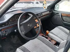 Mercedes-Benz E-Class, 1992