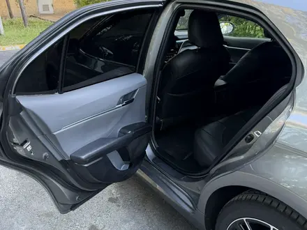 Toyota Camry 2022 года за 12 380 000 тг. в Караганда – фото 11