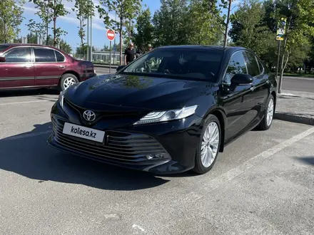 Toyota Camry 2019 года за 15 300 000 тг. в Астана – фото 3