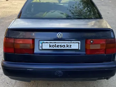 Volkswagen Passat 1994 года за 1 300 000 тг. в Уральск – фото 4