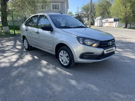 ВАЗ (Lada) Granta 2190 2022 года за 3 750 000 тг. в Алматы – фото 2