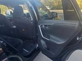 Toyota RAV4 2020 годаүшін13 700 000 тг. в Караганда – фото 2