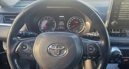 Toyota RAV4 2020 года за 13 700 000 тг. в Караганда