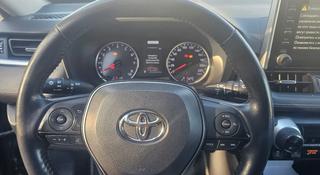Toyota RAV4 2020 года за 13 700 000 тг. в Караганда