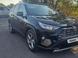 Toyota RAV4 2020 годаүшін13 700 000 тг. в Караганда – фото 5