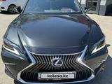 Lexus ES 300h 2021 года за 22 500 000 тг. в Алматы – фото 3