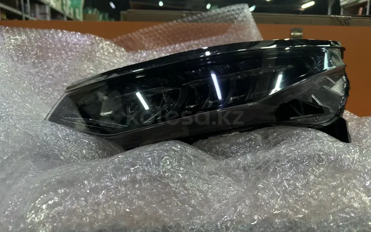 Передний фара Hyundai Custin за 10 000 тг. в Алматы