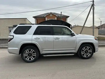 Toyota 4Runner 2017 года за 22 000 000 тг. в Астана – фото 6