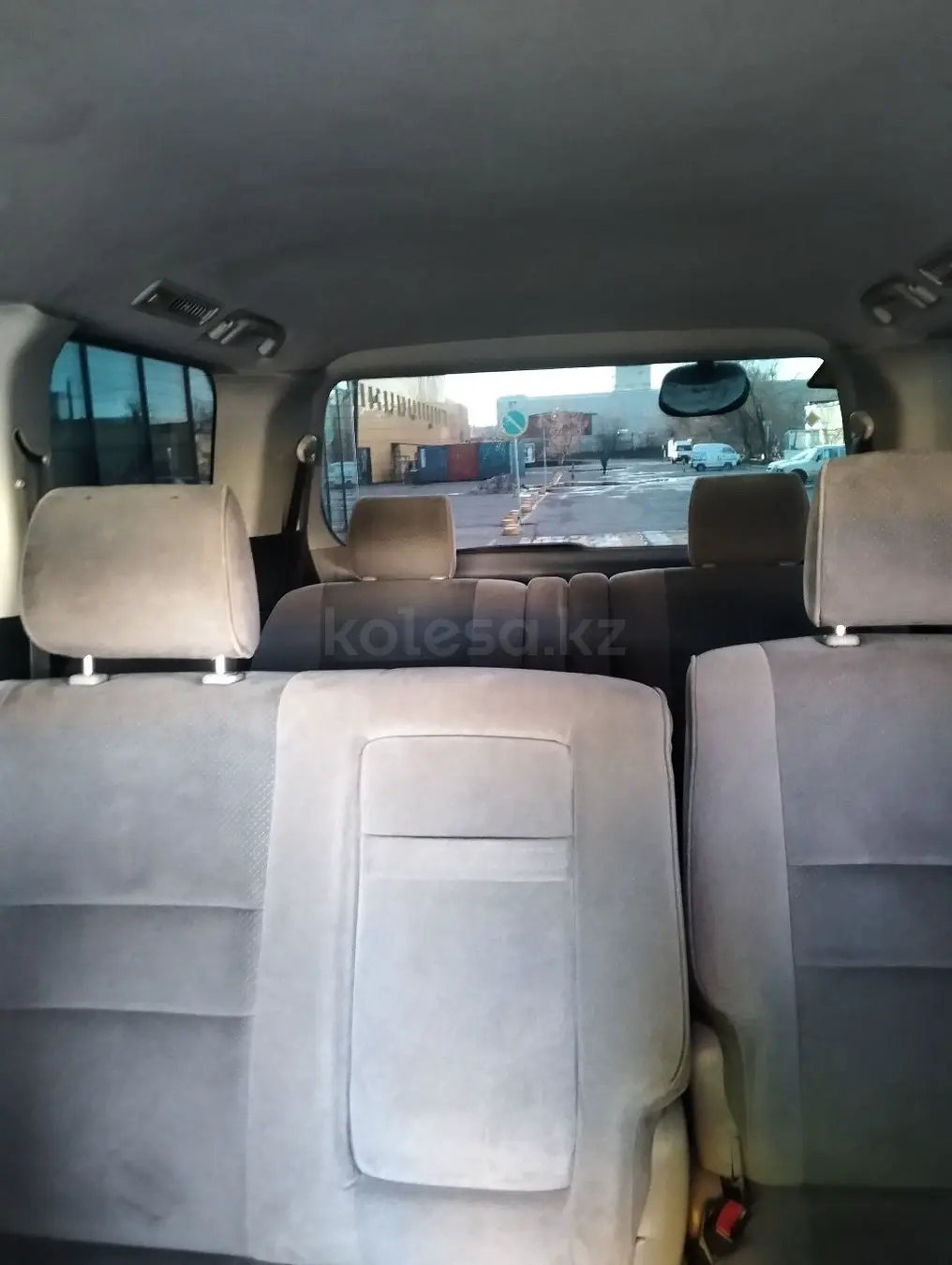 Toyota Alphard, 2004