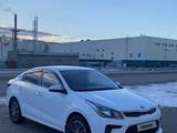 Kia Rio 2018 года за 6 880 000 тг. в Караганда