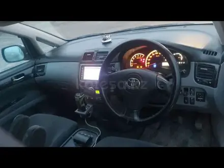Toyota Ipsum 2001 годаүшін2 800 000 тг. в Атырау