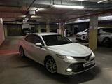 Toyota Camry 2018 года за 14 500 000 тг. в Шымкент – фото 2