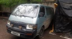 Toyota Hiace 1998 года за 2 000 000 тг. в Алматы – фото 2