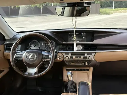 Lexus ES 250 2015 года за 15 555 555 тг. в Алматы – фото 14