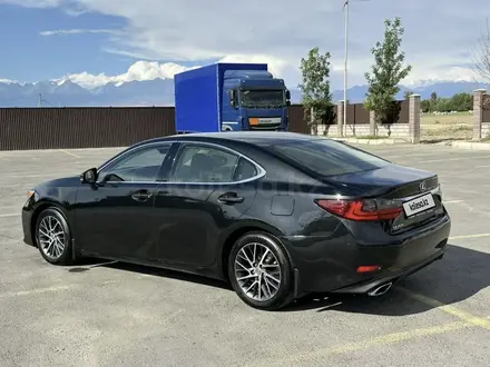Lexus ES 250 2015 года за 15 555 555 тг. в Алматы – фото 17