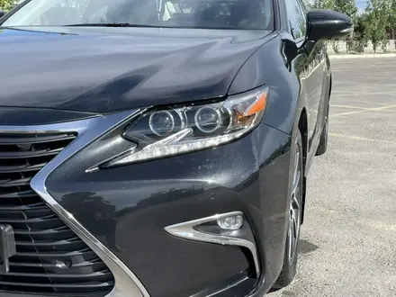 Lexus ES 250 2015 года за 15 555 555 тг. в Алматы – фото 6