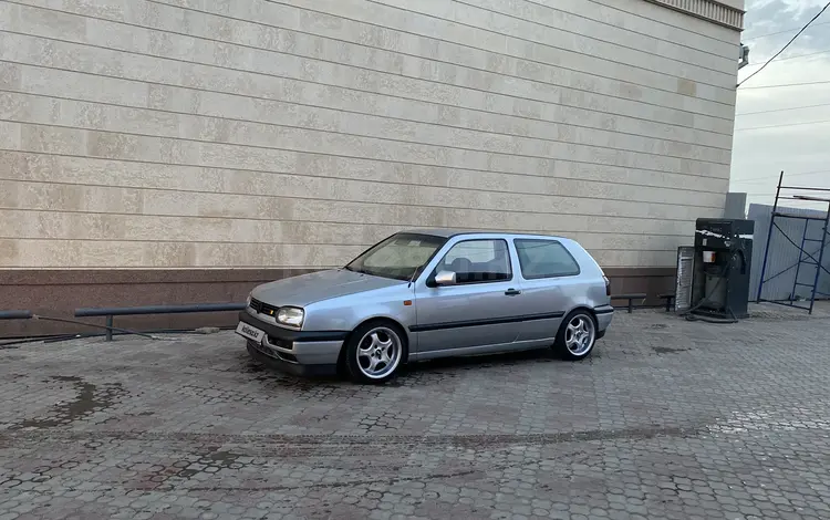 Volkswagen Golf 1993 годаүшін2 150 000 тг. в Уральск