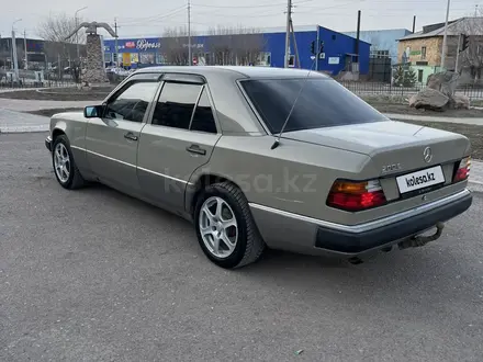 Mercedes-Benz E 200 1991 годаүшін1 800 000 тг. в Караганда – фото 7