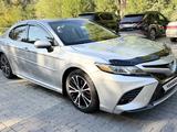 Toyota Camry 2018 года за 12 100 000 тг. в Талдыкорган – фото 2
