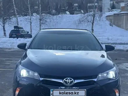 Toyota Camry 2017 года за 8 000 000 тг. в Алматы