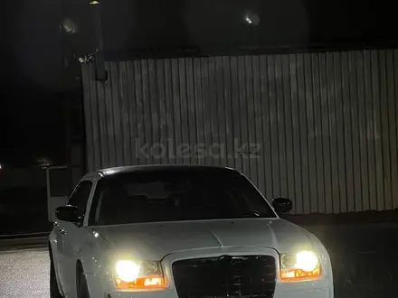 Chrysler 300C 2005 года за 4 500 000 тг. в Караганда – фото 5