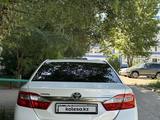 Toyota Camry 2014 года за 7 250 000 тг. в Уральск – фото 4