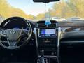Toyota Camry 2018 года за 10 400 000 тг. в Костанай – фото 15