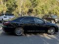 Toyota Camry 2018 года за 10 400 000 тг. в Костанай – фото 9