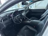 Toyota Camry 2019 годаүшін13 800 000 тг. в Атырау – фото 2