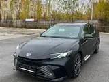 Toyota Camry Luxe 2025 года за 23 000 000 тг. в Актобе